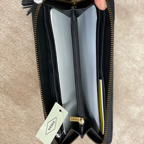 FOSSIL ZIPPY WALLET - Picture 4 of 6